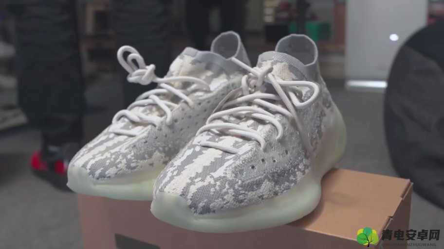 yeezy380 蜜桃粉与白色再度来袭且不限时间啦