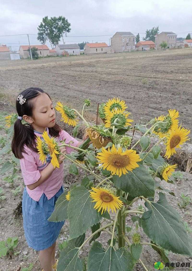 粘人又懂事的妹妹：她是我的小棉袄